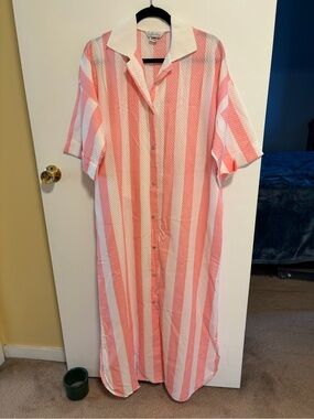Sears Pink and White Striped Women’s Short-Sleeve Robe